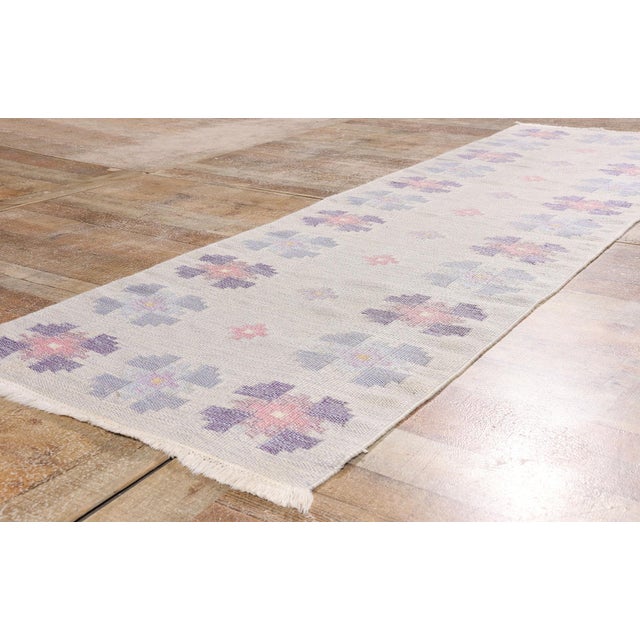 Light Gray Vintage Finnish Rollakan Rug Runner, 02'07 X 08'11 For Sale - Image 8 of 10