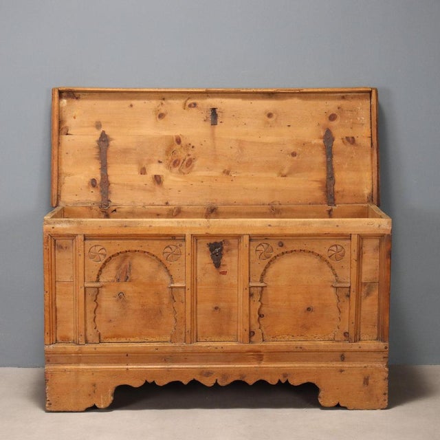 Antique Chest in Fir, 1700s For Sale - Image 4 of 14