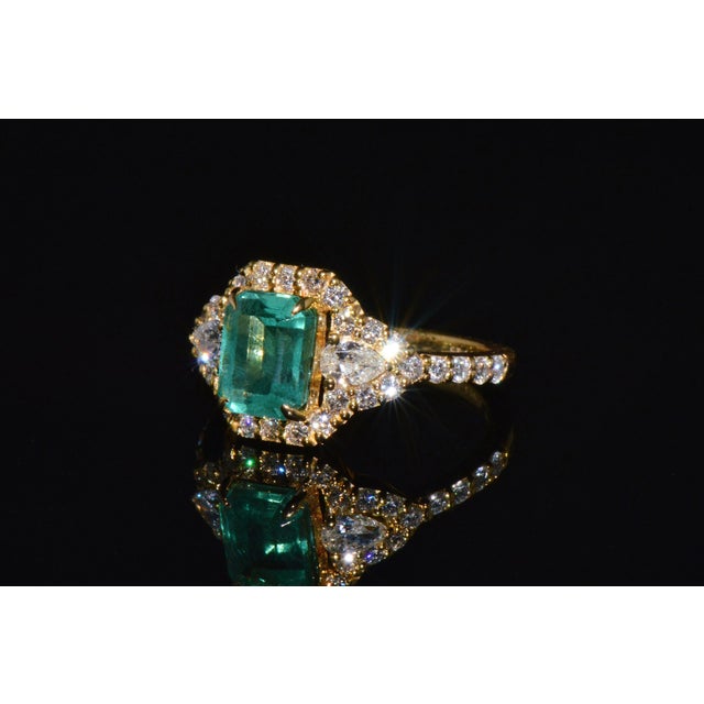 Late 20th Century Late 20th Century Certified Natural 2.82cts Emerald Diamond Solid 18k Yellow Gold Halo Ring, Size 6.5 For Sale - Image 5 of 13