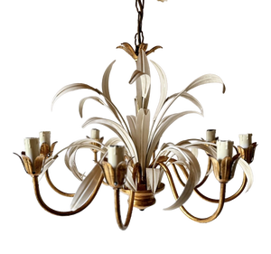 Italian Masca White Tole and Gilt Metal 8-Light Chandelier, 1970s