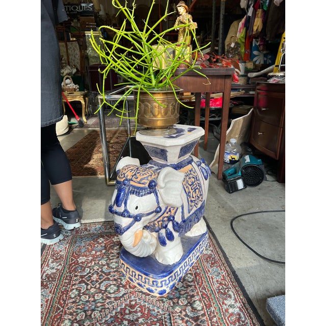 Up for consideration is a beautiful vintage blue and white elephant ceramic plant stand. This would look lovely in your...