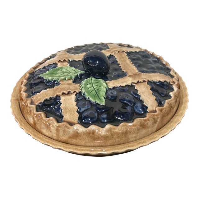 1990s Majolica Co Er Blueberry Pie Dish For Sale