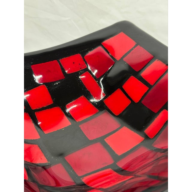 Mid 20th Century Mid 20th Century Black Red Geometric Pattern Fused Glass Square Bowl For Sale - Image 5 of 11