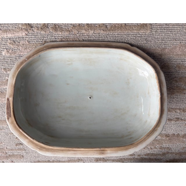 Chinese Canton Tureen, 19th Century For Sale - Image 9 of 10