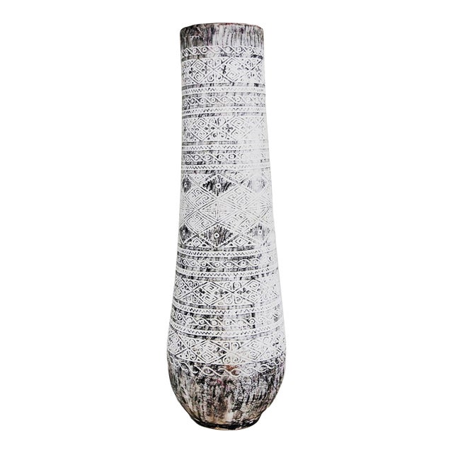 Organic Coastal Carved Palm Tree Trunk Pedestal Planter For Sale