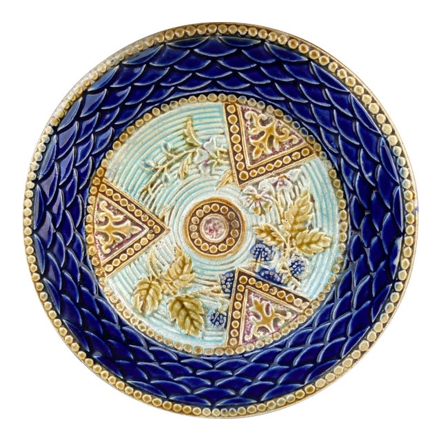 French Majolica Plate Onnaing, Circa 1890 For Sale