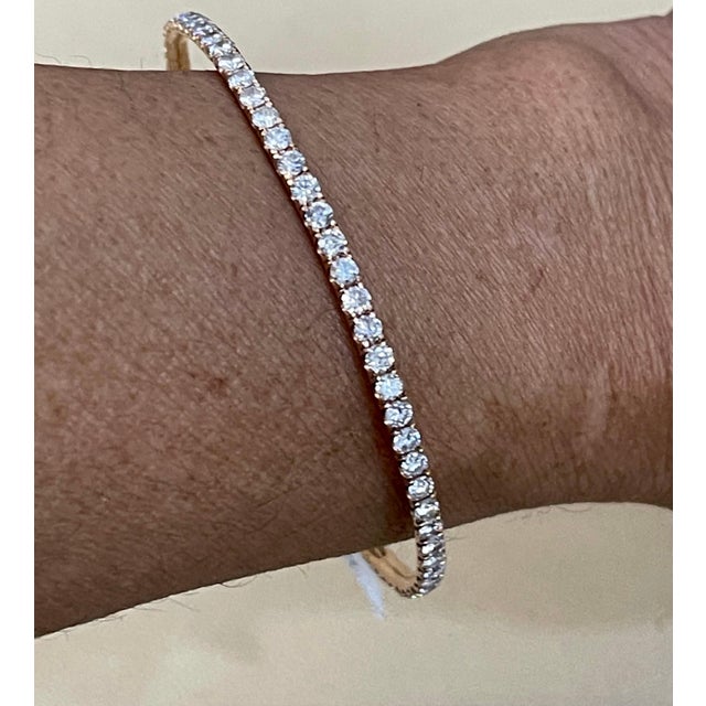Transparent 6-7 Pointer Each, 5 Carat Single Line Eternity 14 Karat Gold and Diamond Bangle For Sale - Image 8 of 18