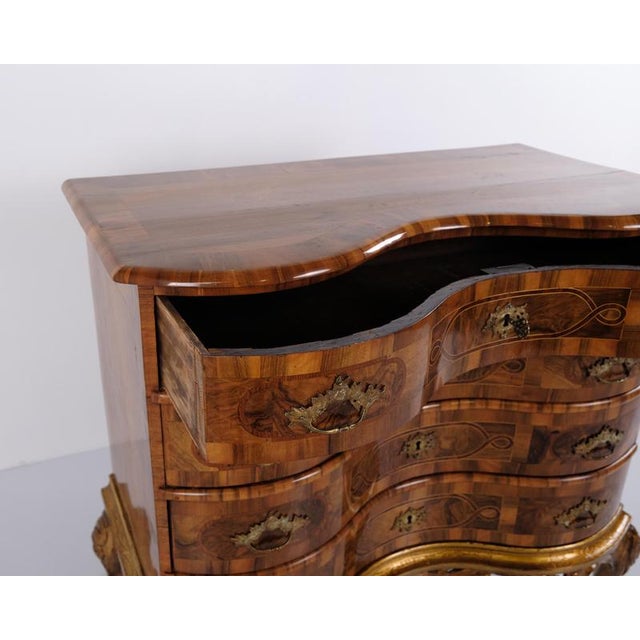 Antique Baroque Chest of Drawers with Four Drawers in Polished Walnut, 1760s For Sale - Image 5 of 10