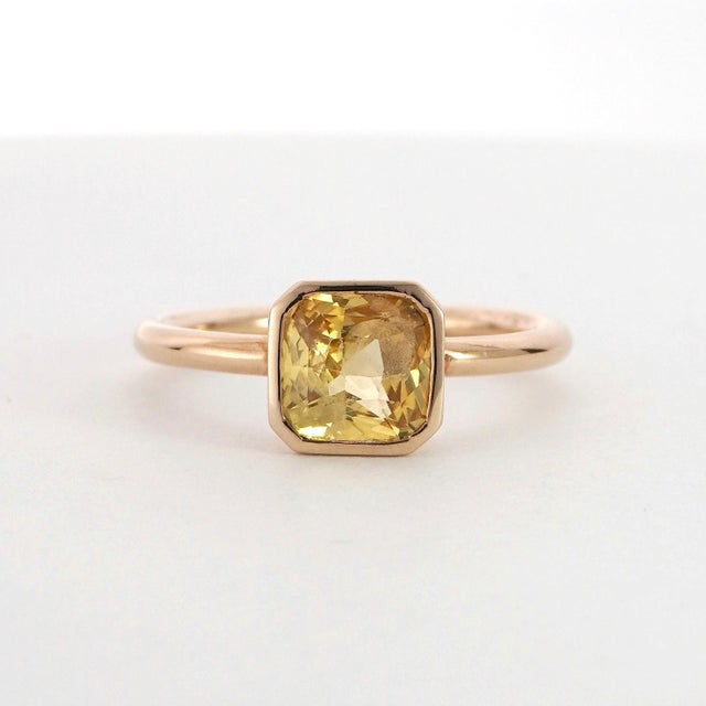Gia No Heat Yellow Sapphire Solitaire Ring 2.15ct in 14k Gold Size 7.75 For Sale - Image 12 of 13