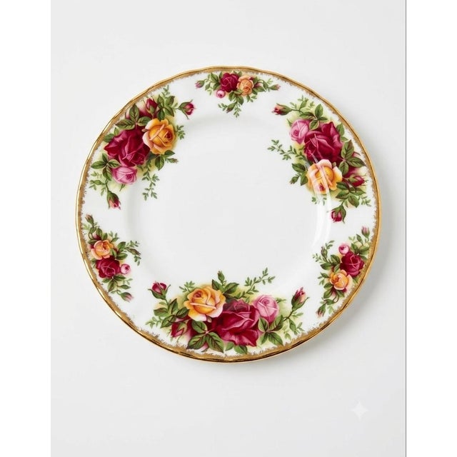 1960s Vintage Royal Albert "Old Country Roses" Bone China Place Settings Service for 2 - 10 Pieces For Sale - Image 5 of 8