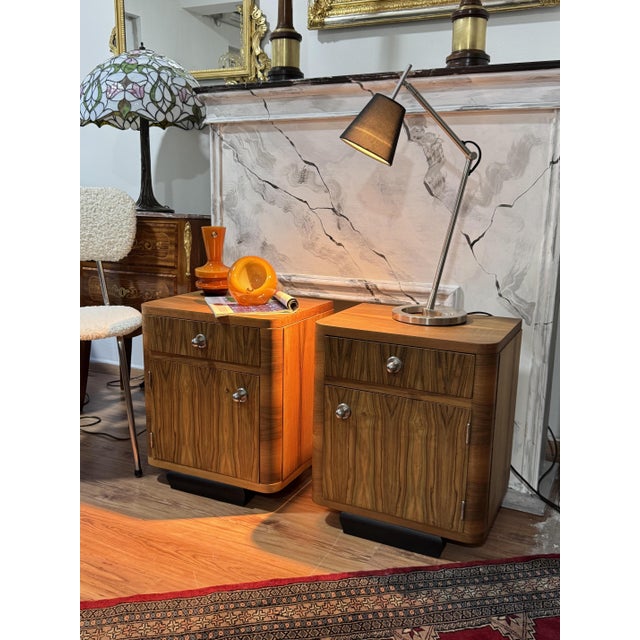 Black Art Deco Nightstands in Walnut Veneer and Ebonized Socle, Europe, 1930s, Set of 2 For Sale - Image 8 of 9