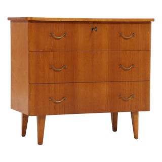 Vintage Chest of Drawers in Wood For Sale