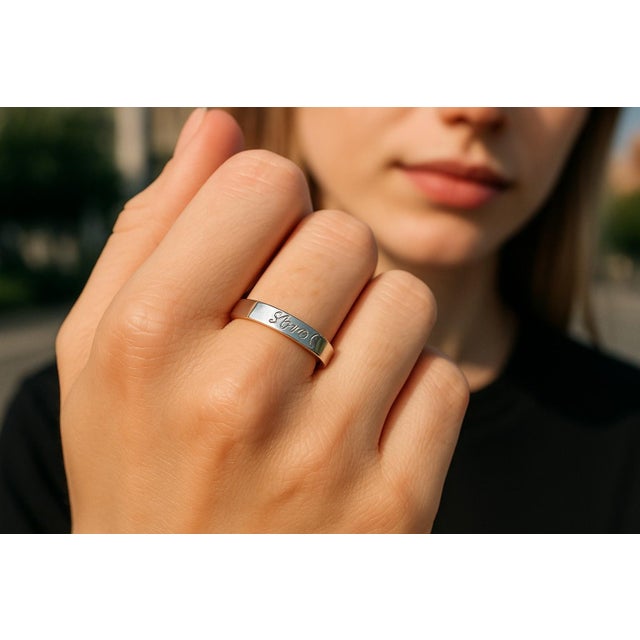 Contemporary Vintage Vintage 3.25 MM Maillon Panthere Ring 18 Karat White Gold Size 5.75 For Sale - Image 3 of 9