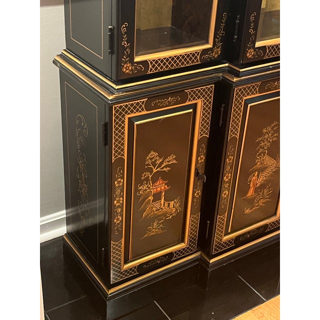 Mid 20th Century Ethan Allen Handpainted, Black and Gold Chinoiserie Asian China Display Cabinet and Buffet For Sale - Image 10 of 12