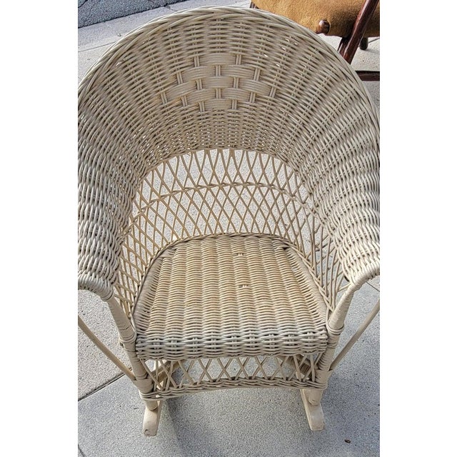 1940s 1940s Bar Harbor Wicker Child's Chair W/Leather Seat For Sale - Image 5 of 8