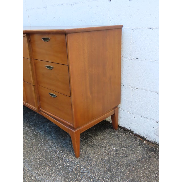 Kent Coffey Parkway Mid Century Modern Low Long Dresser Bathroom Vanity 6385 For Sale - Image 9 of 16