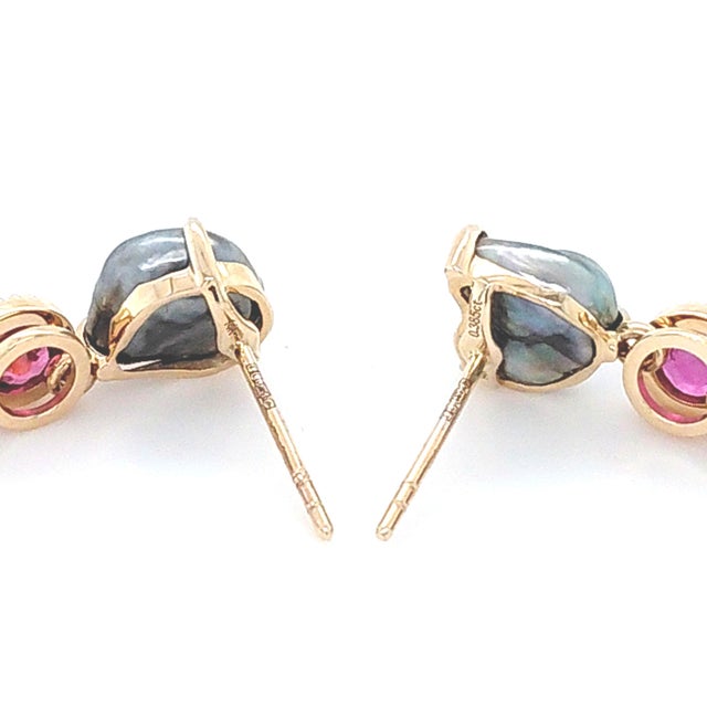 Tahitian Pearl and Ruby 14ct Yellow Gold Drop Earrings - Fei Liu, Pair For Sale - Image 6 of 7