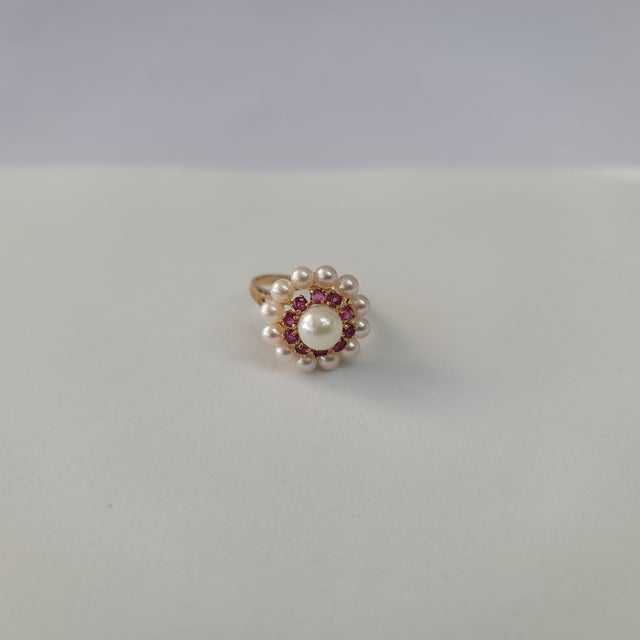 Double Halo Pearl & Ruby Ring 7MM Pearl 14k Yellow Gold, Size 4 For Sale - Image 4 of 5