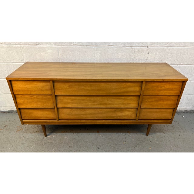 Mid-Century Modern Vintage Nine Drawer Walnut Dresser by Dixie Furniture For Sale - Image 3 of 17