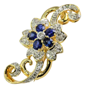 Late 20th Century 18k (750) Yellow Gold Natural White VVS Diamond & Blue Sapphire Brooch