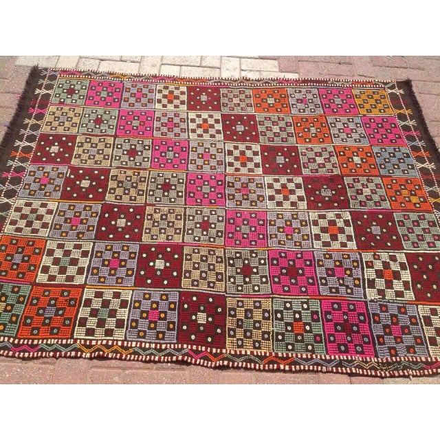 Turkish Vintage Kilim Rug - 4'9" X 6'2" For Sale - Image 4 of 7