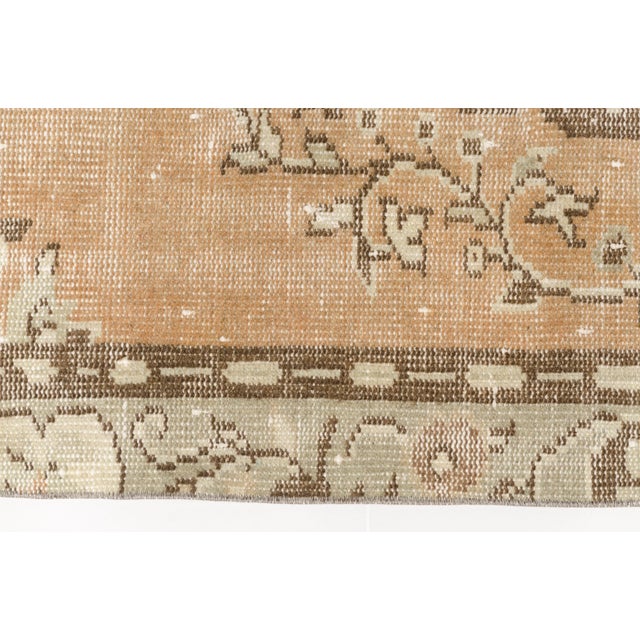 1950s Vintage Muted Apricot and Taupe Turkish Medallion Rug For Sale - Image 5 of 10