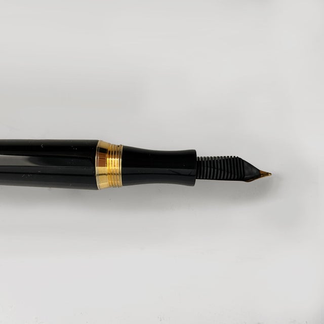 2000 - 2009 Italian Modern Black Acrylic Gold Metal Fountain Pen Faro by Cleto Munari, 2002 For Sale - Image 5 of 12