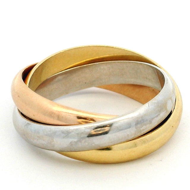 1990s Vintage Cartier Trinity Ring in 18k Tri-Color Gold,, Size 6.5 For Sale - Image 5 of 6