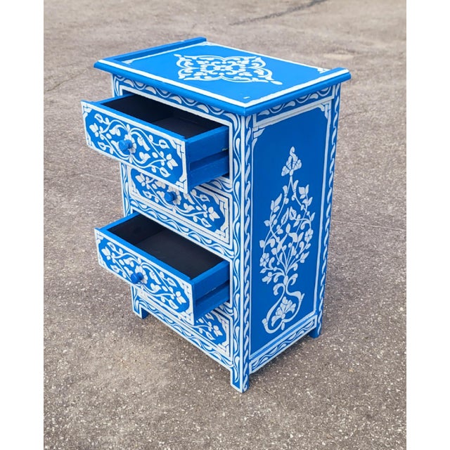 Hand‑Painted Moroccan Nightstand / Blue and White Zoua9 Woodwork For Sale In Orlando - Image 6 of 7