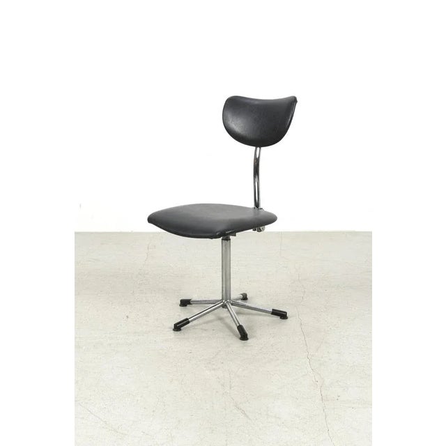 Beautiful skai office chair designed by martin de wit (gebr. De wit) for de wit schiedam in the netherlands in the 1960s....