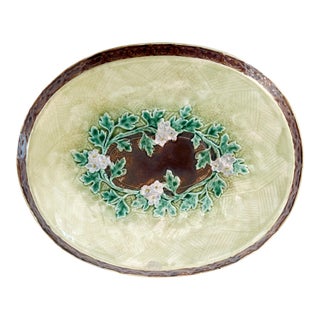Antique Majolica English Bread Serving Tray, Patterned Yellow With Brown Rim and Centered W Flowers Circa Mid 19th Century For Sale