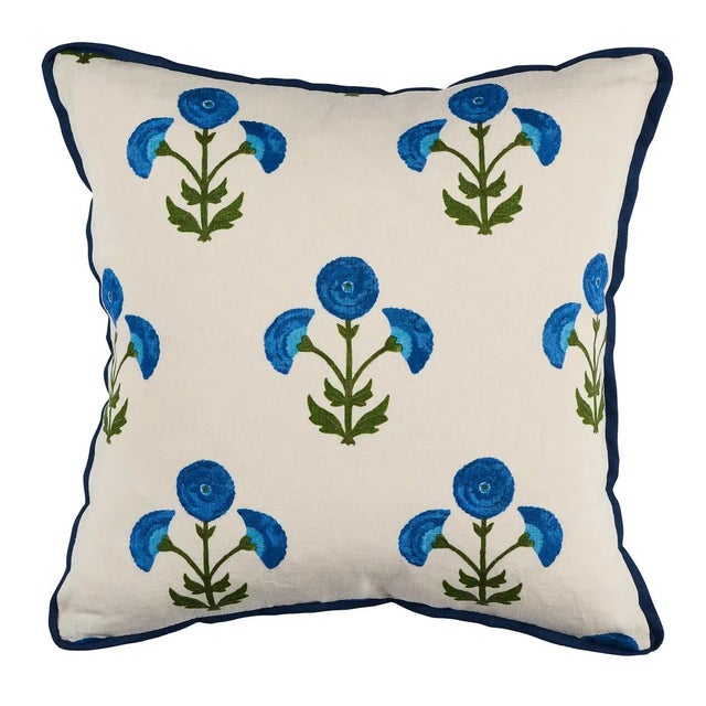 Contemporary Schumacher Saranda Flower 20" Pillow in Royal For Sale - Image 3 of 3