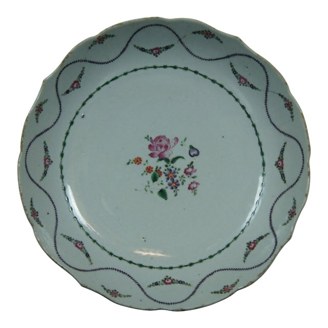 Antique 18th Century Qianlong Chinese Export Famille Rose Scalloped Bowl For Sale