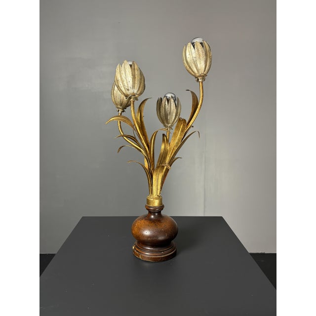 Mid-Century Hollywood Regency Italian Gilt Tole Four-Light Tulip Table Lamp on Turned Wood Base, 1960s For Sale - Image 17 of 17