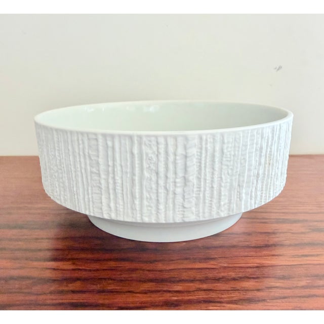 Small Bowl from Thomas, 1970s, in Very Good conditions. Designed 1970 to 1979 This piece has an attribution mark, I am...