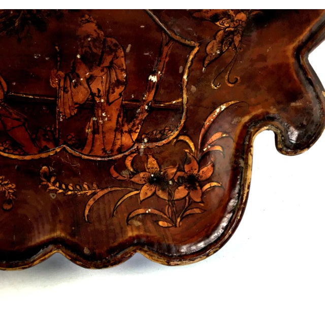 1900s Chinese Wood Platter Tray With Gold Painting For Sale - Image 4 of 13