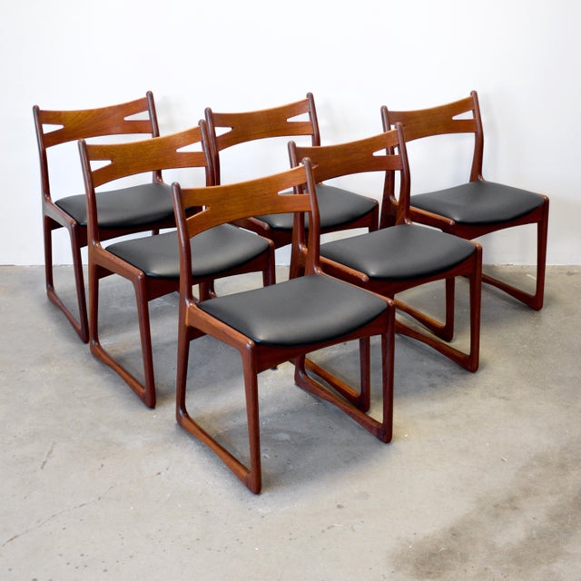 Mid-Century Modern 1960s Danish Teak Set of 6 Newly Restored & Upholstered Dining Chairs For Sale - Image 3 of 15