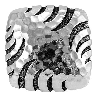 John Hardy 925 Sterling Silver Palu Macan Square Hammered Stripe Cocktail Ring Size 7 For Sale