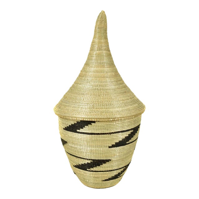 Early 20th Century Tutsi Tight Weave Basket with Lid Rwanda For Sale