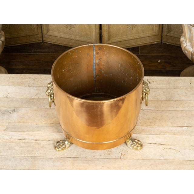 Metal English Turn of the Century 1900s Copper and Brass Planter with Lion Paw Feet For Sale - Image 7 of 10