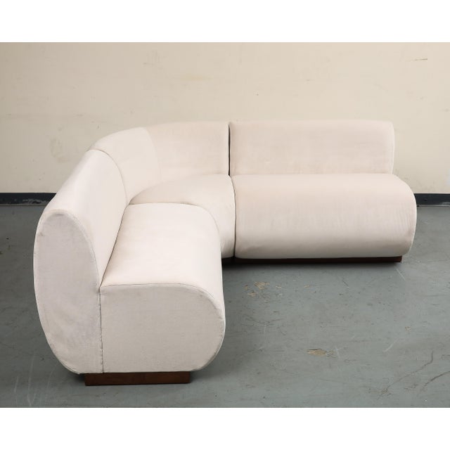 2020s 3-Piece Dining Banquette With Rounded Corner in Ivory Velvet For Sale - Image 5 of 9