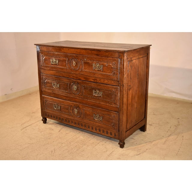 Wood Late 18th Century Directoire Provençal Oak Commode For Sale - Image 7 of 15