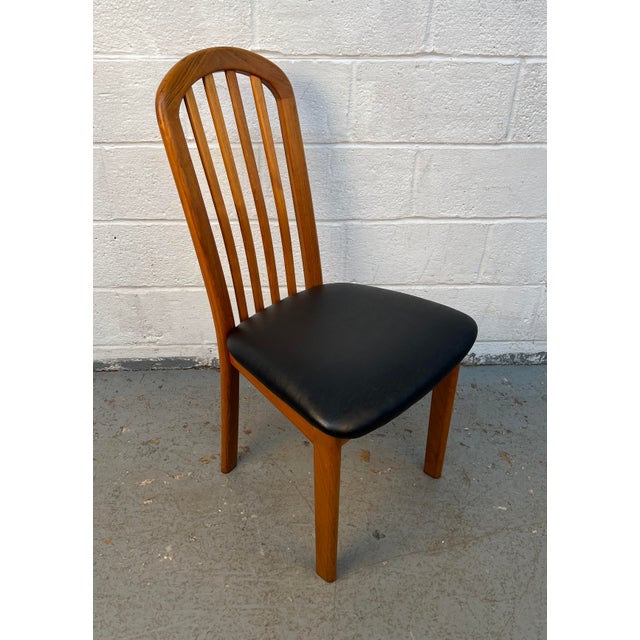 Mid-Century Modern Set of Six Mid-Century Teak Dining Room Chairs For Sale - Image 3 of 18