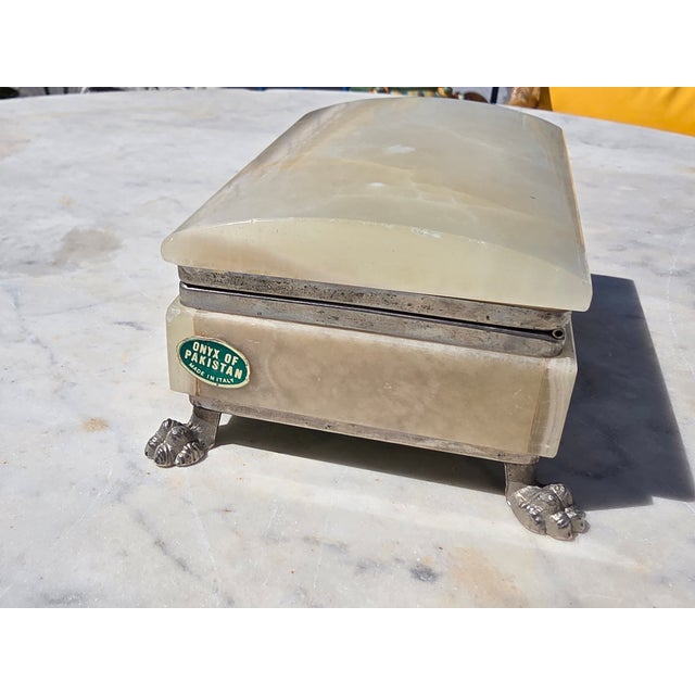 Mid-Century Modern Italian Green Alabaster Domed Jewellery Box, 1950s For Sale - Image 3 of 8