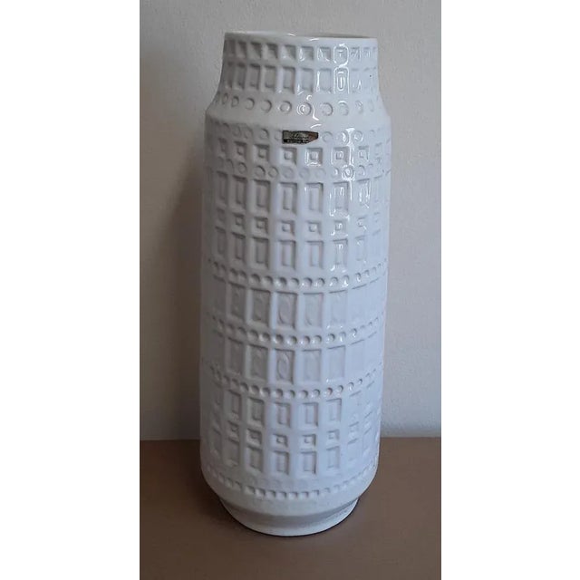 1970s Vintage German Floor Vase in White Glazed Ceramic from Scheurich, 1970s For Sale - Image 5 of 5
