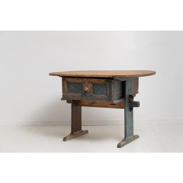 18th Century Swedish Country Folk Art Pine Table For Sale - Image 4 of 13