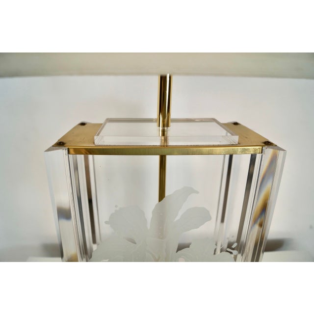 Metal 1980’s Hollywood Regency Etched Glass, Brass, & Lucite Table Lamp by Fredrick Ramond For Sale - Image 7 of 12