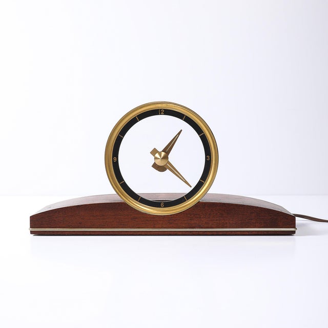 1950s Mid-Century Jefferson Golden View Electric Brass, Glass & Walnut Mystery Clock For Sale - Image 5 of 16
