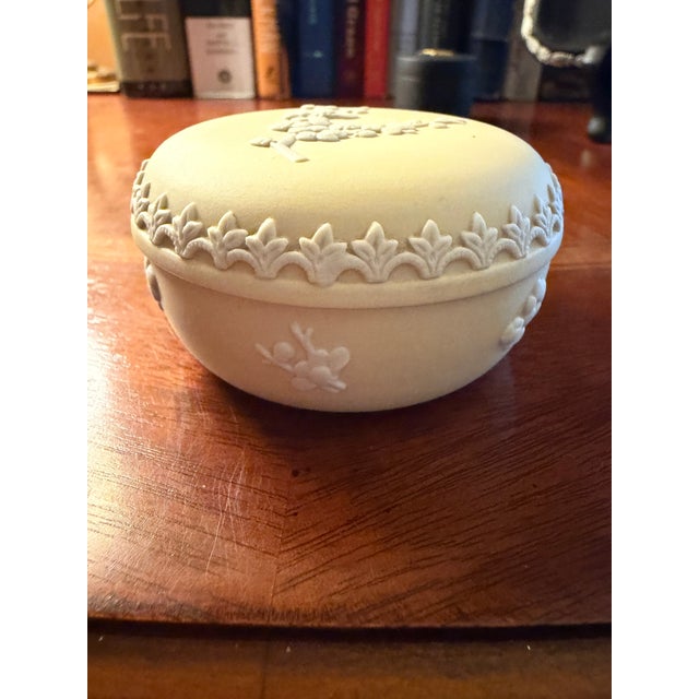 1960s Vintage Wedgwood Prunus Yellow Primrose Jasperware 2.75” Trinket Box and Lid For Sale - Image 5 of 10