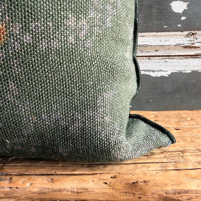 Available in multiple sizes Made in France / 20″ x 20″ A timeless accent pillow woven in France from heavy, artisan linen...
